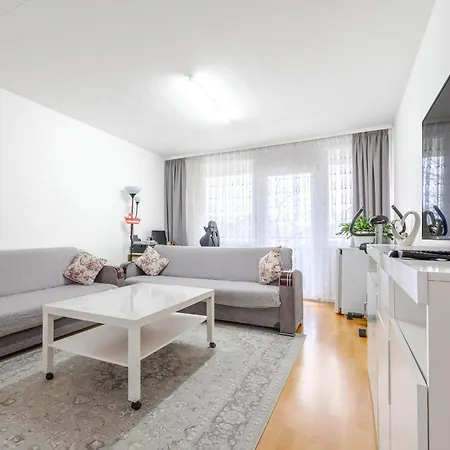 아파트 4 In Laatzen Near Messe *