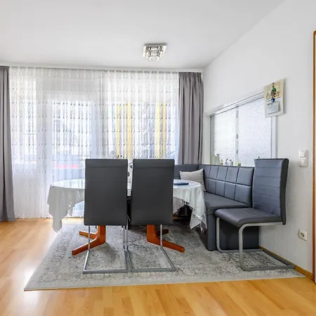 4 In Laatzen Near Messe Apartmán